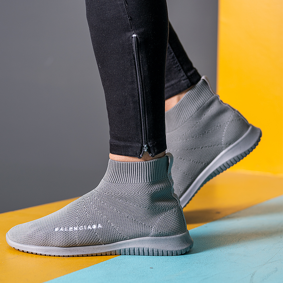 نیم بوت جورابی بالنسیاگا طوسی